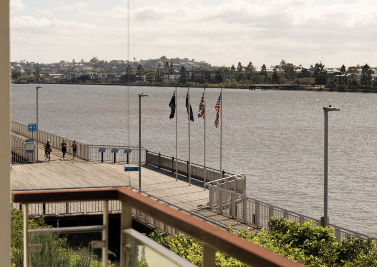 Listing image for 2/63 Macquarie Street, Teneriffe  QLD  4005