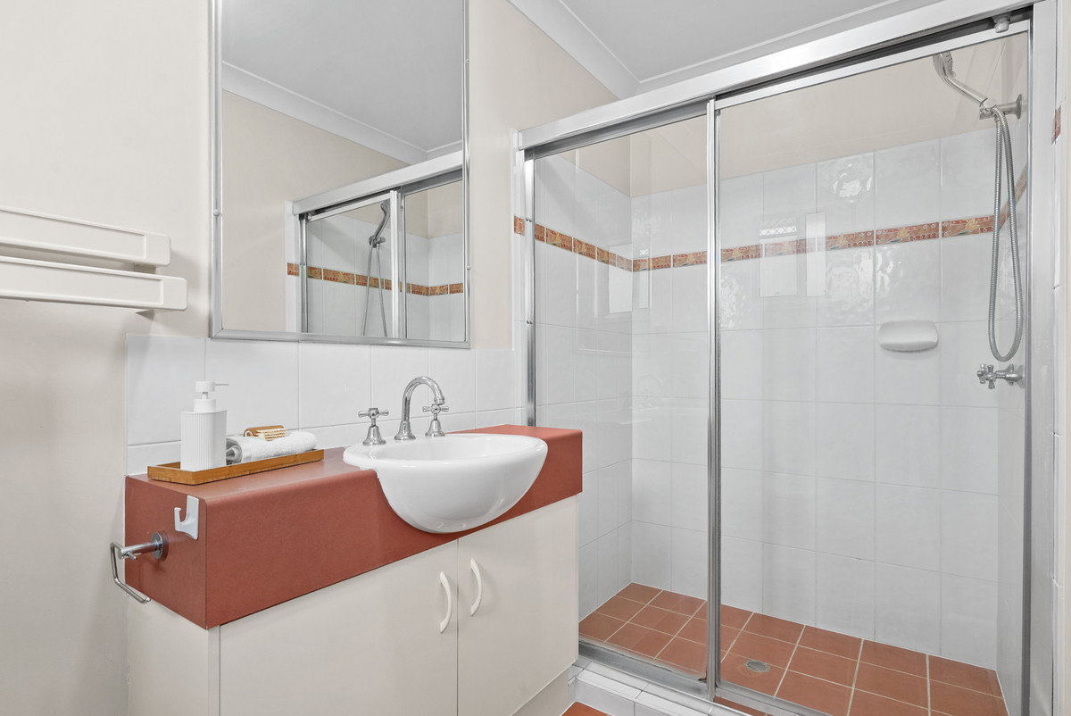 Listing image for 2/29 Oatland Crescent, Holland Park West  QLD  4121